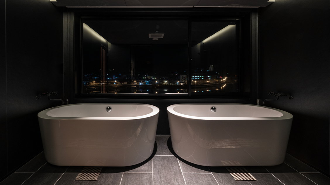 リバービュー浴室水風呂と温泉浴の2つをご用意！